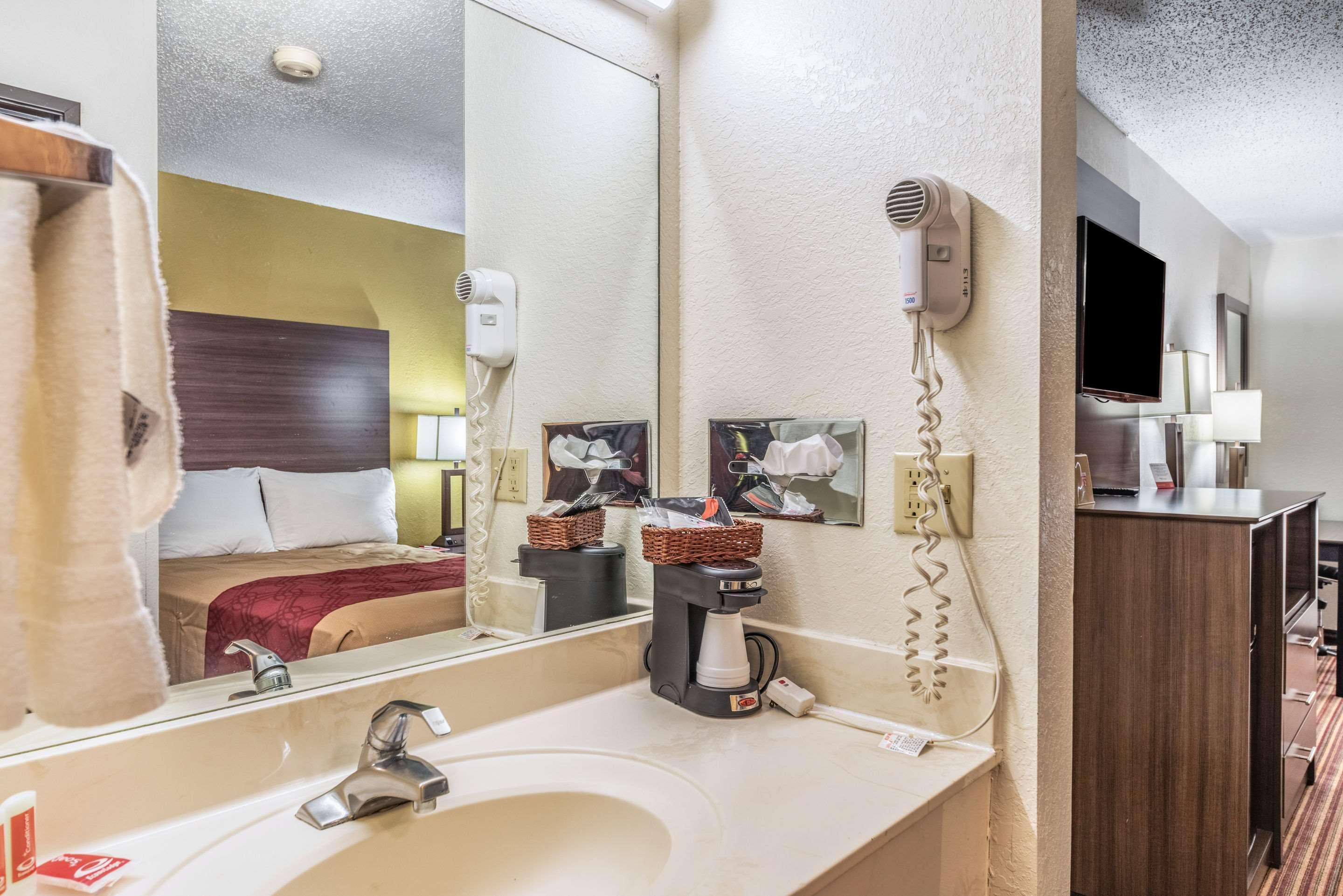 Econo Lodge Inn & Suites McKinney Eksteriør billede