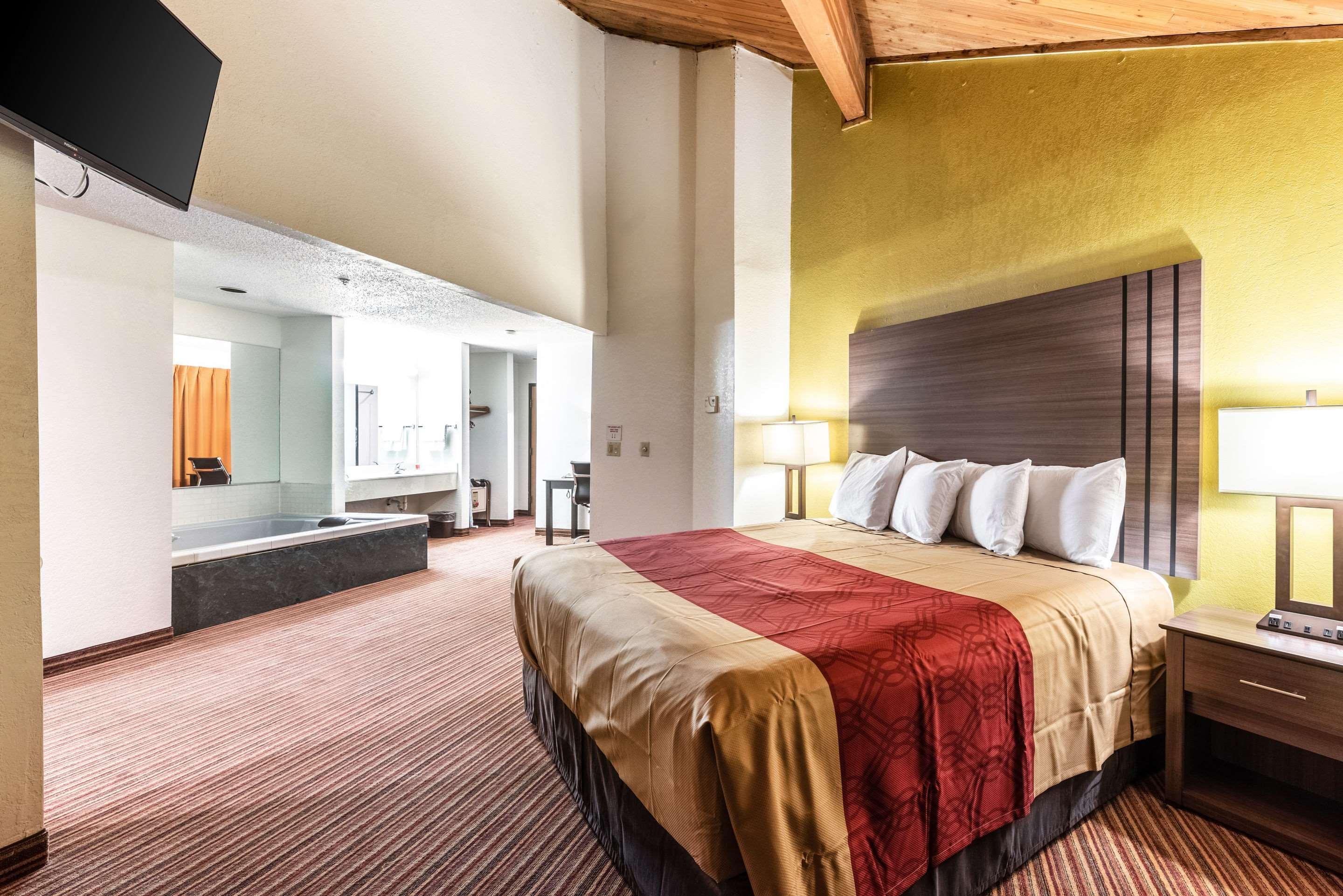 Econo Lodge Inn & Suites McKinney Eksteriør billede