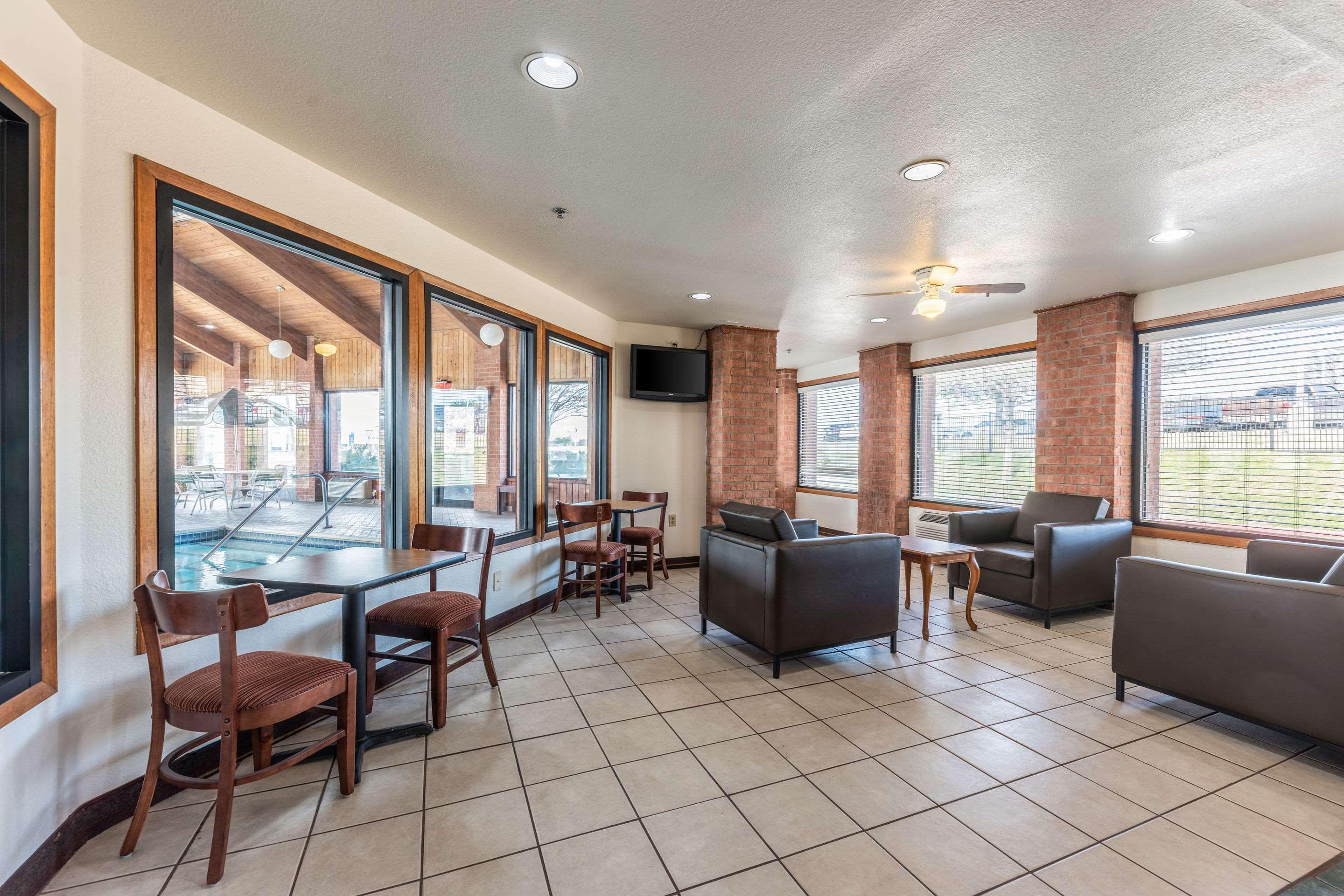 Econo Lodge Inn & Suites McKinney Eksteriør billede